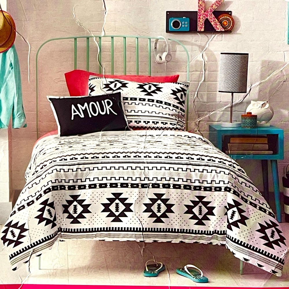 4pc twin set Aztec Bohemian black white Twin Bed 4pc comforter